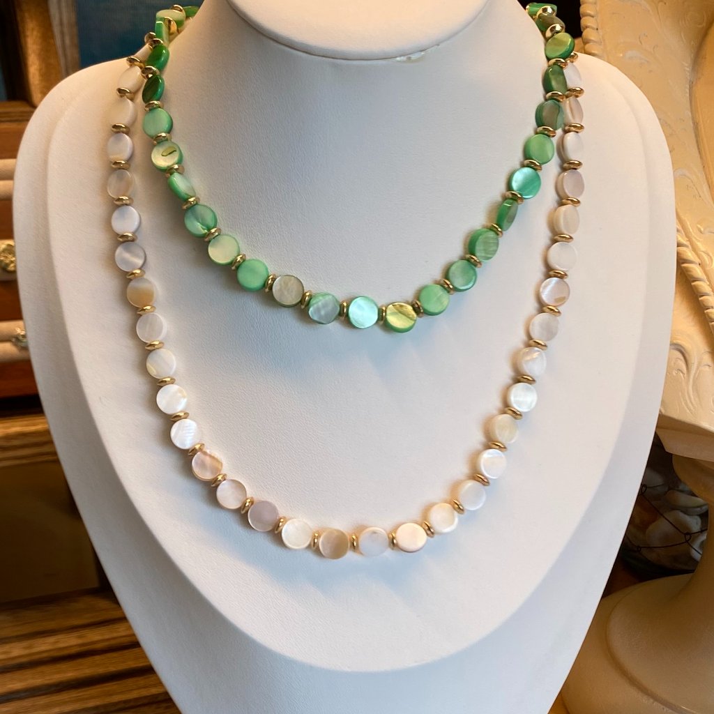 M86 Real Mop Bead Necklace Choker Style White And Dyed Green